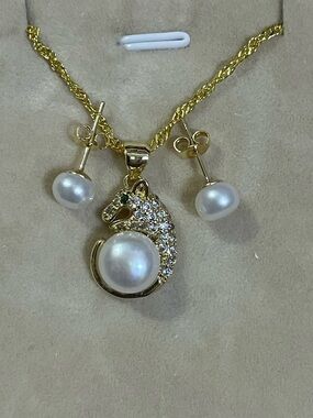 White South Sea Pearl Necklace 22" & White South Sea Pearl Stud Earrings